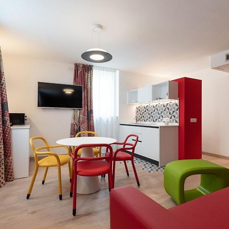 Lillil - Popping Holiday Riva del Garda Exterior foto
